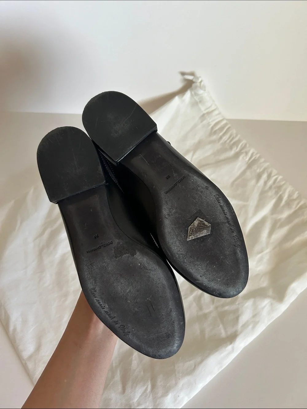 Dolce & Gabbana Black Leather Logo Strap Mules